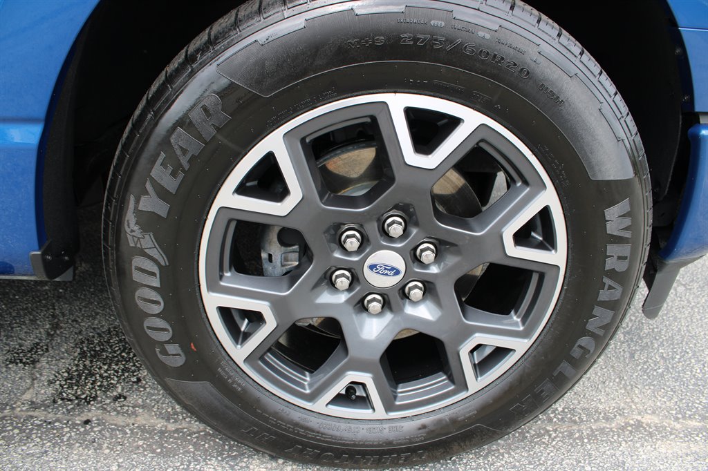 2025 Ford F-150 - $40,950
