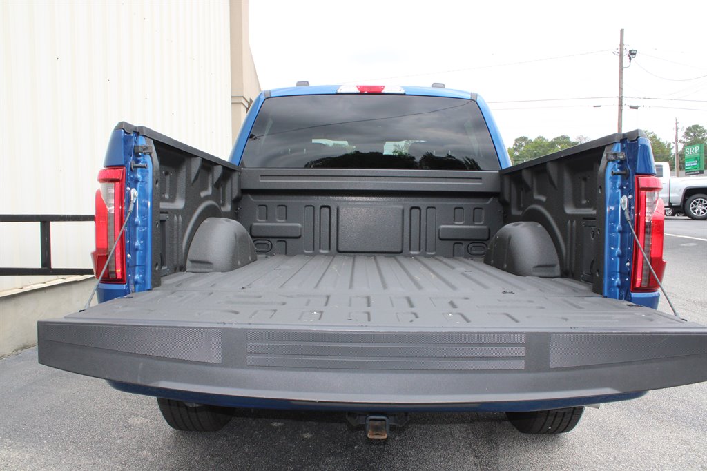2025 Ford F-150 - $40,950