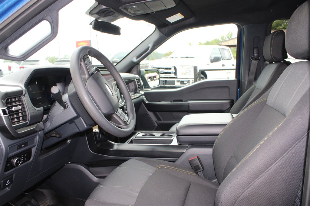 2025 Ford F-150 - $40,950