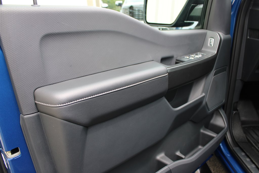 2025 Ford F-150 - $40,950
