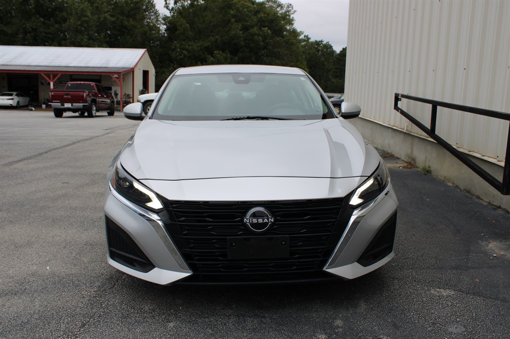 2023 Nissan Altima - $14,950