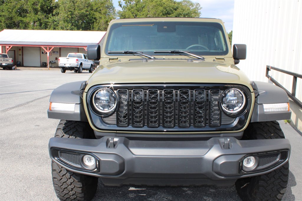 2025 Jeep Wrangler - $40,950