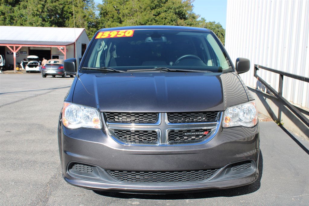 2020 Dodge Grand Caravan - $13,950