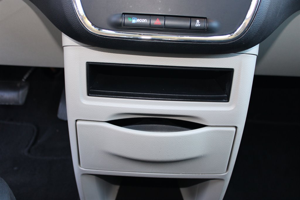 2020 Dodge Grand Caravan - $13,950