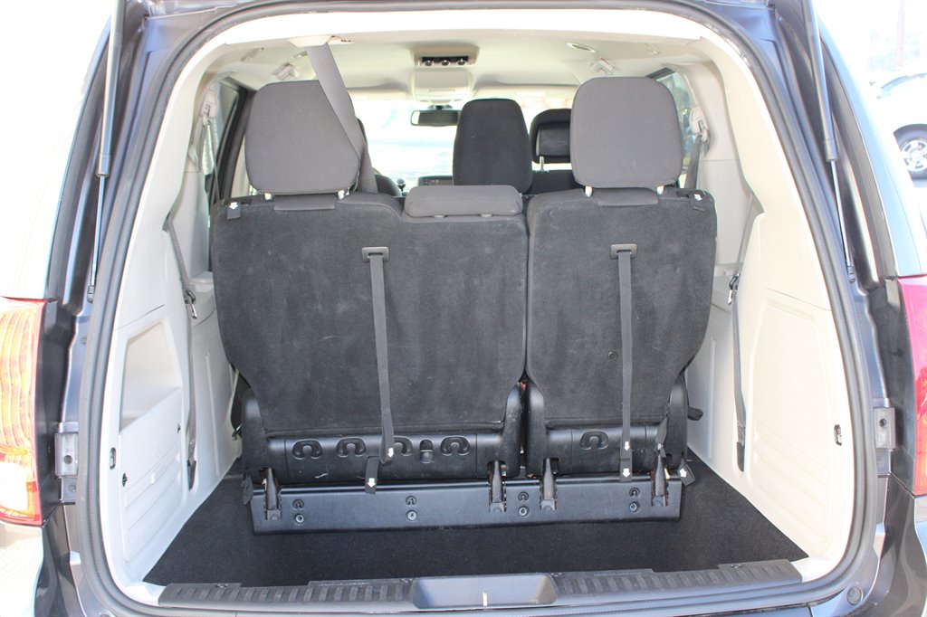 2020 Dodge Grand Caravan - $13,950