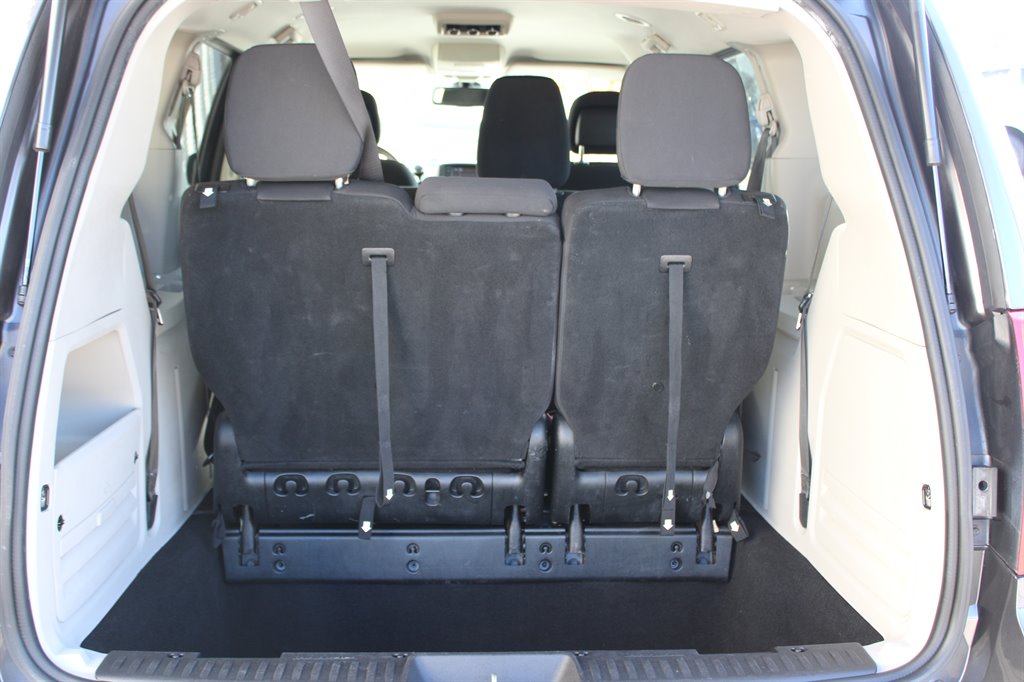 2020 Dodge Grand Caravan - $13,950