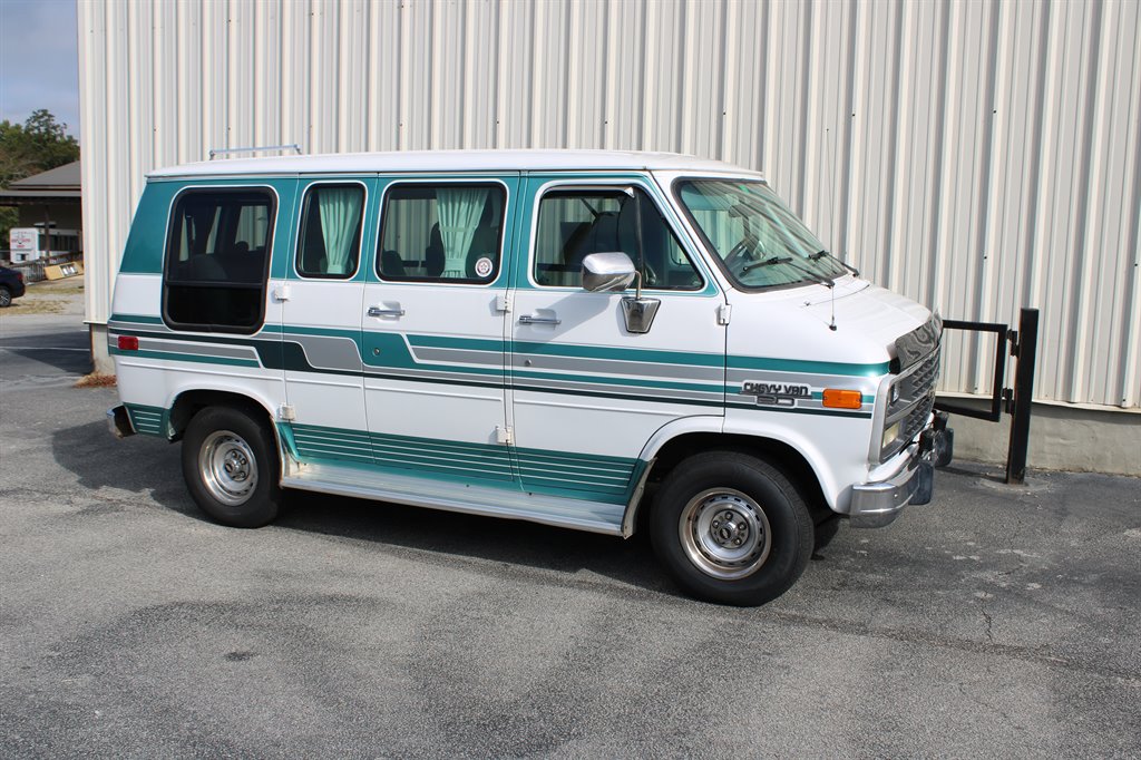 1993 Chevrolet G-series - $10,950