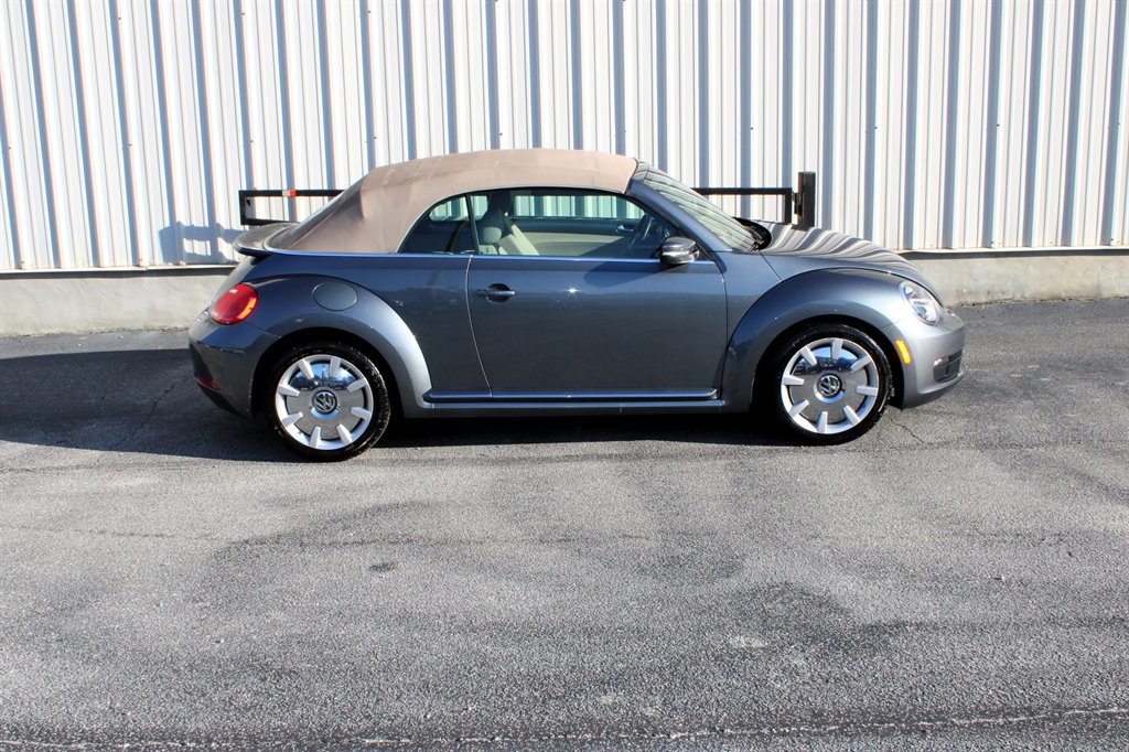 2014 Volkswagen Beetle - $14,950