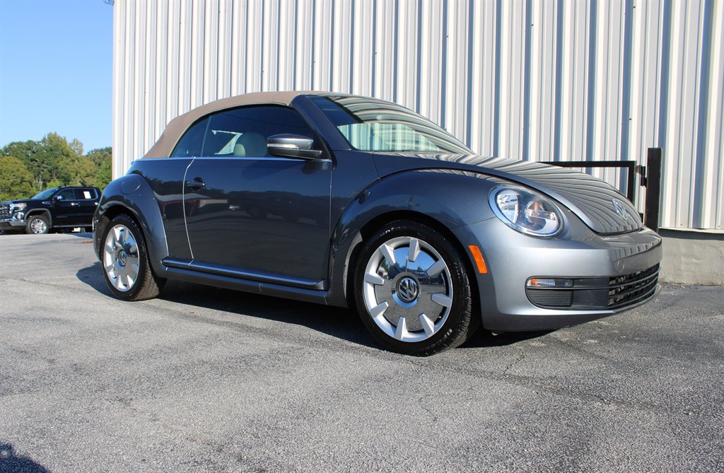 2014 Volkswagen Beetle - $14,950