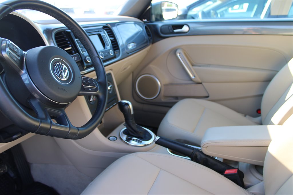 2014 Volkswagen Beetle - $14,950
