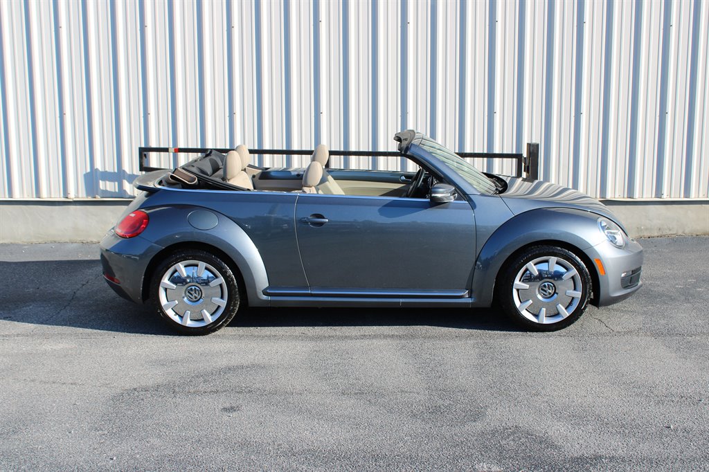2014 Volkswagen Beetle - $14,950