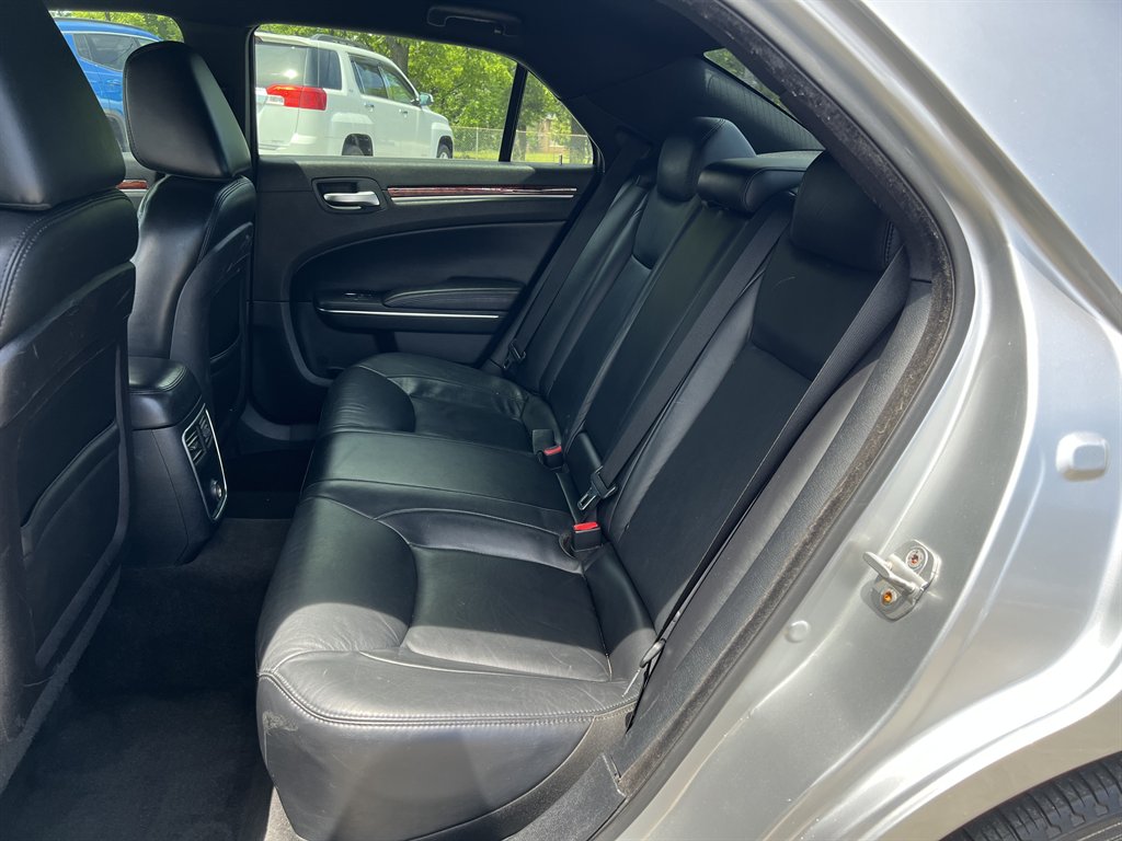 2012 Chrysler 300 Limited photo