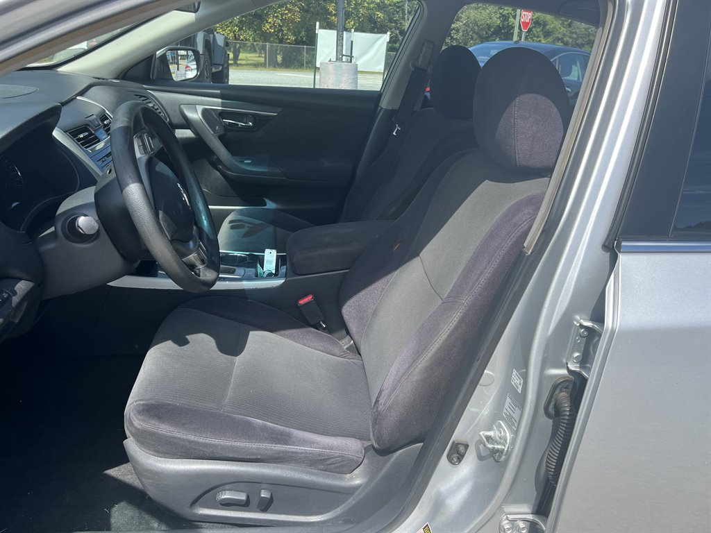 2013 Nissan Altima 2.5 photo