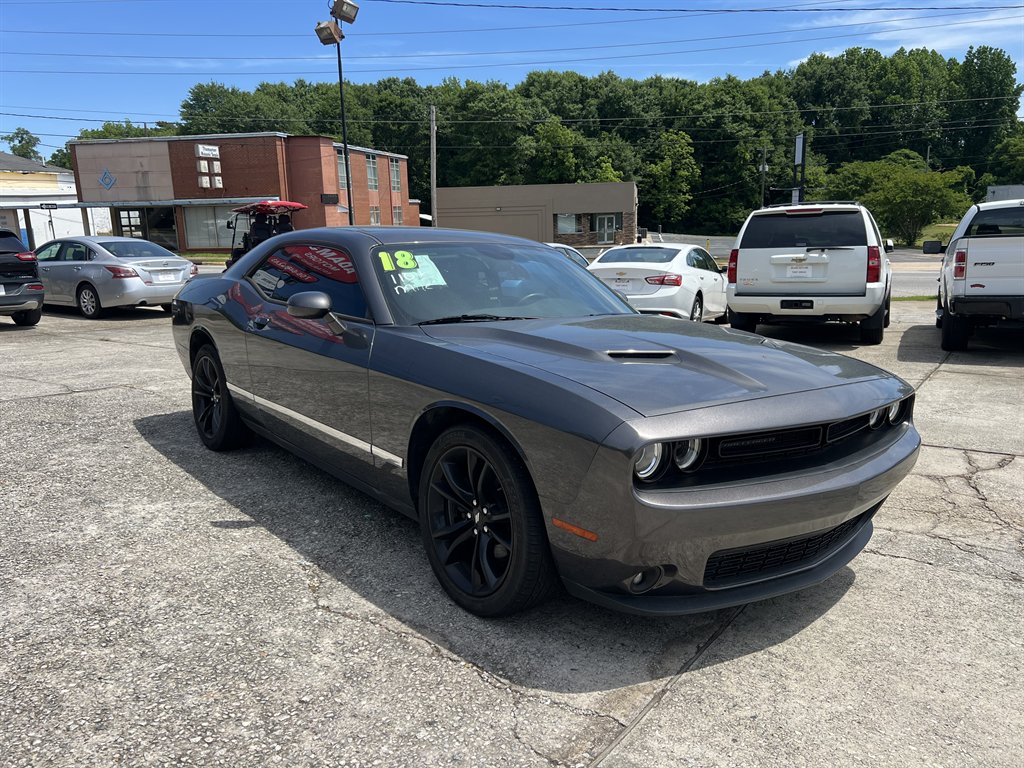 2018 Dodge Challenger SXT photo
