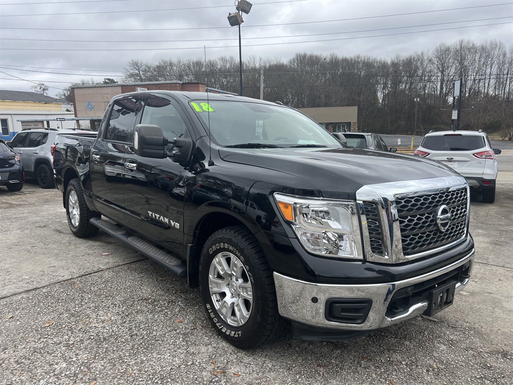 2018 Nissan Titan SV photo