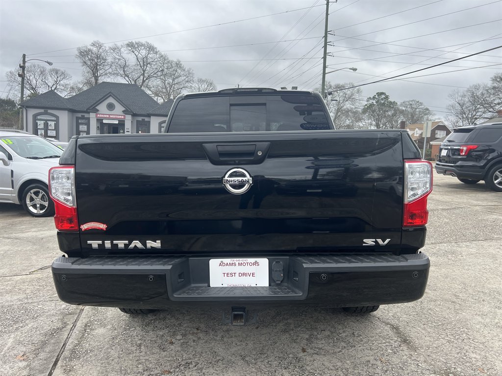 2018 Nissan Titan SV photo