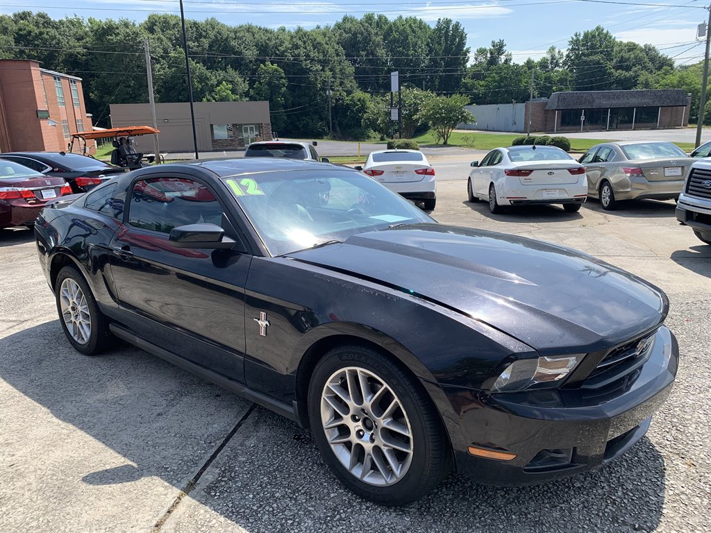 2012 Ford Mustang GT photo 15