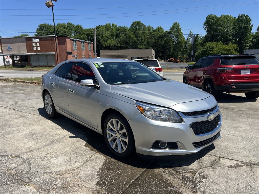 2015 Chevrolet Malibu - $10,990