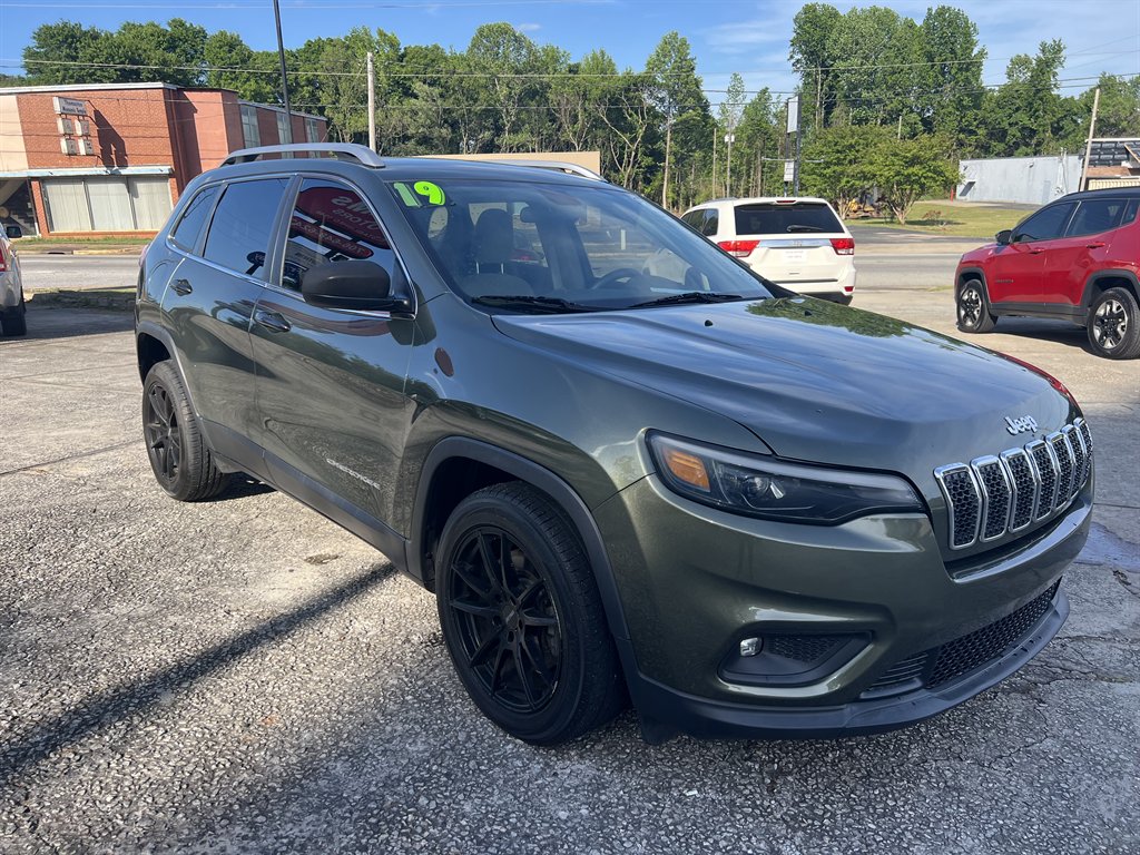 2019 Jeep Cherokee - $11,990