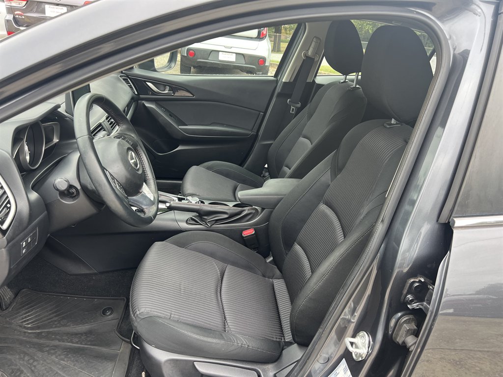 2015 MAZDA MAZDA3 - $10,900