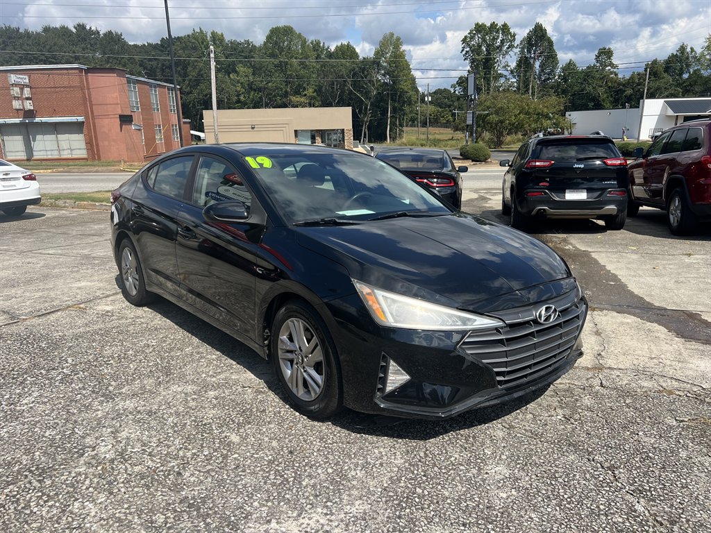 2019 Hyundai Elantra - $5,860