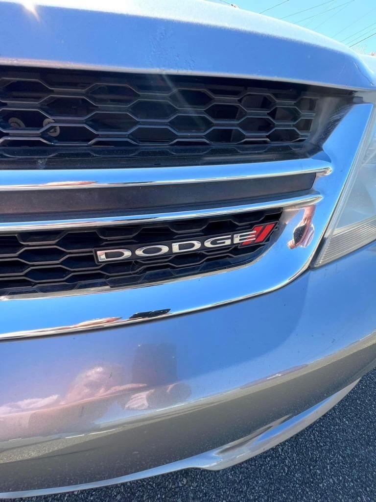 2013 Dodge Avenger SE photo