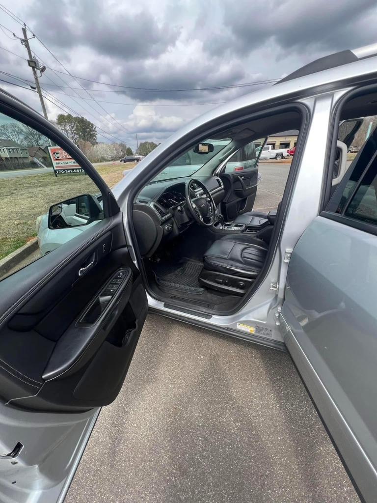 2014 GMC Acadia SLE-2 photo