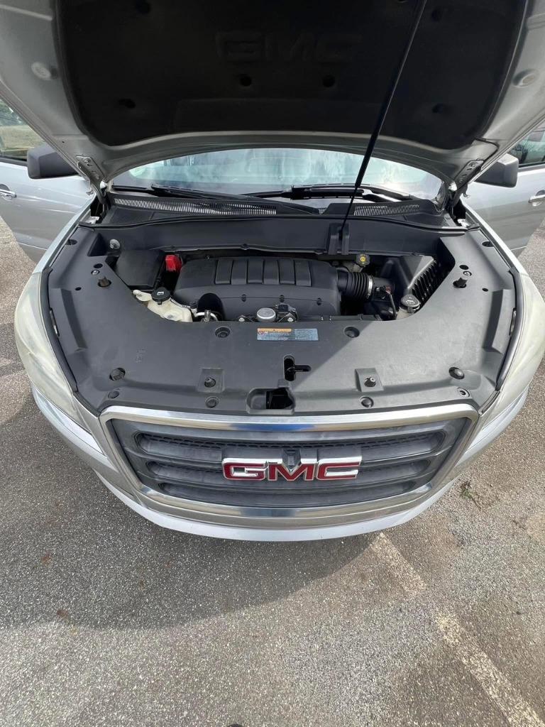 2014 GMC Acadia SLE-2 photo