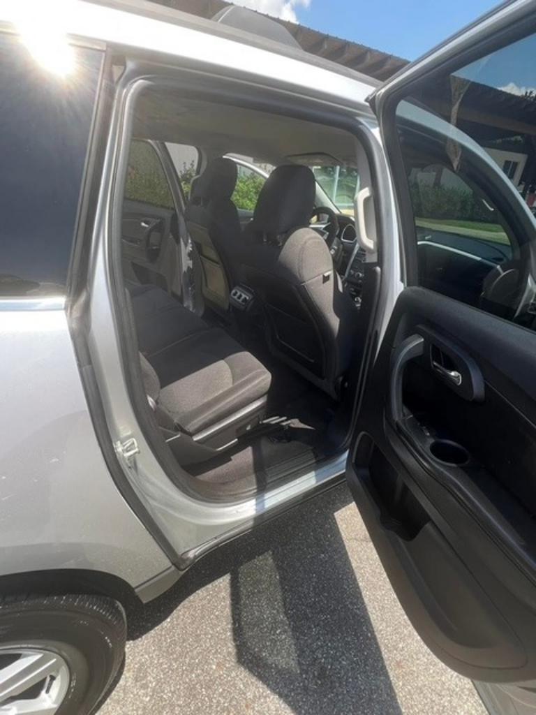 2010 Chevrolet Traverse - $4,500