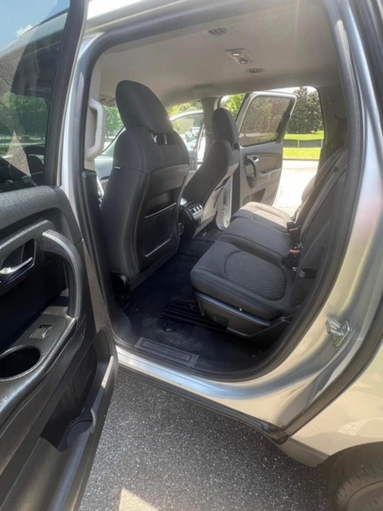 2010 Chevrolet Traverse - $4,500