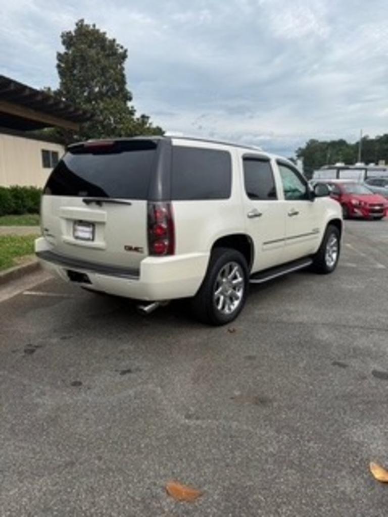 2011 GMC Yukon - $15,900