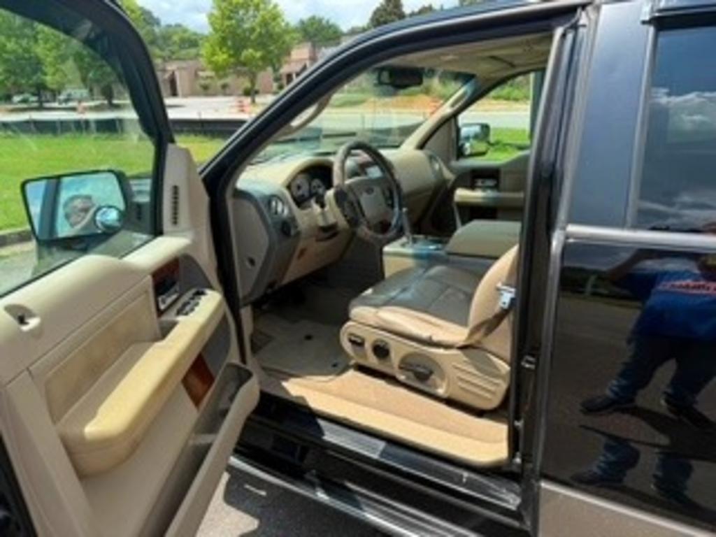 2005 Ford F150 - $6,000