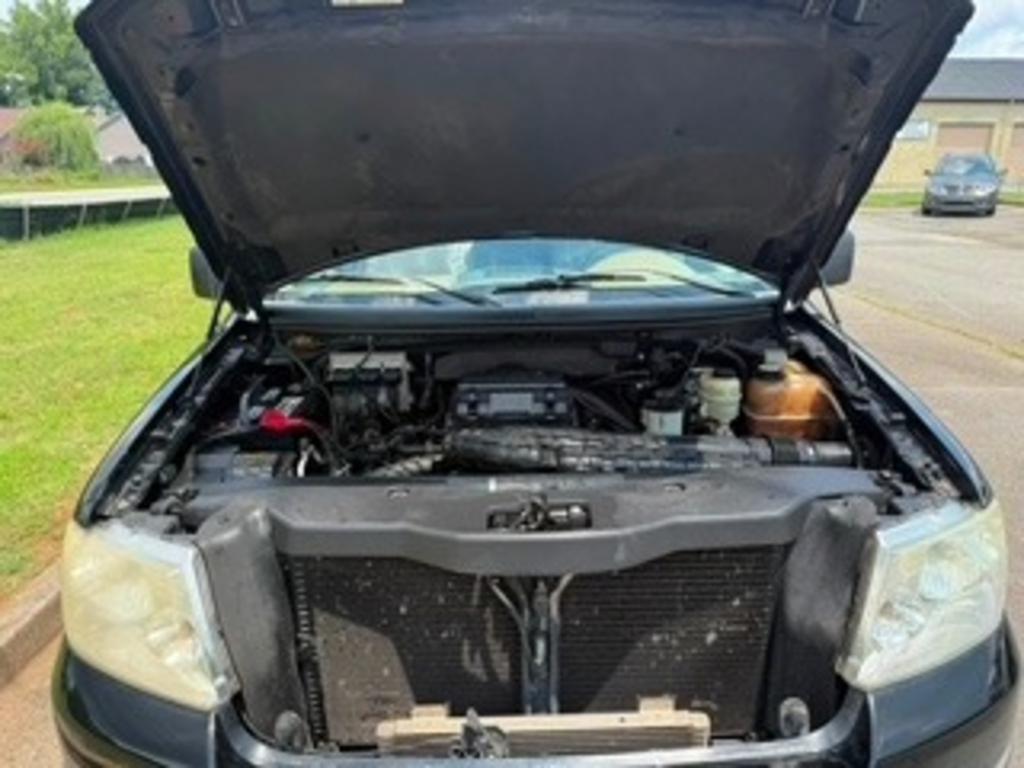 2005 Ford F150 - $6,000