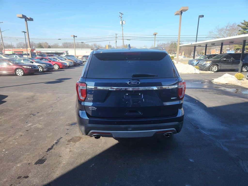 2016 Ford Explorer