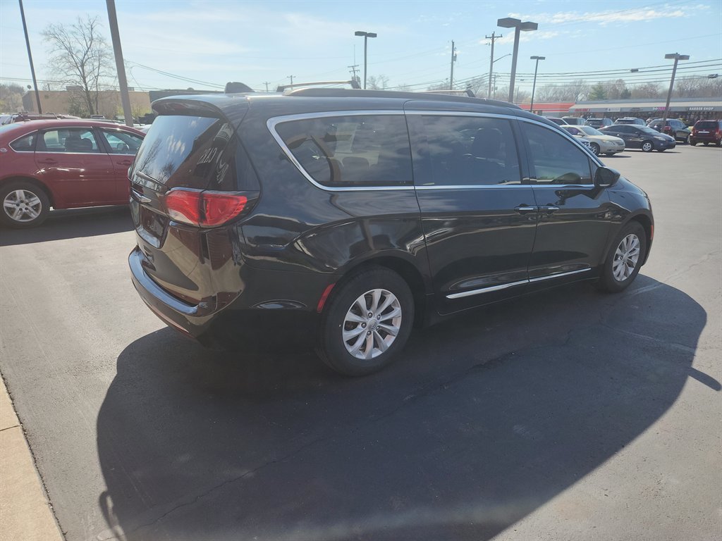 2017 Chrysler Pacifica
