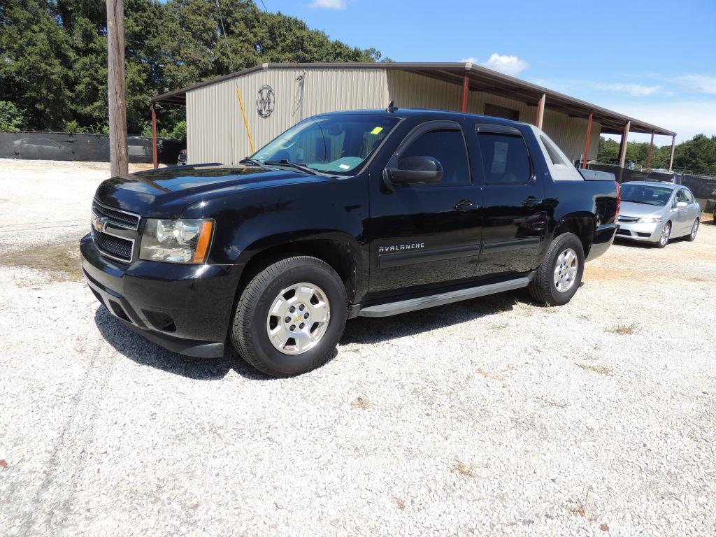 2010 Chevrolet Avalanche - $7,999