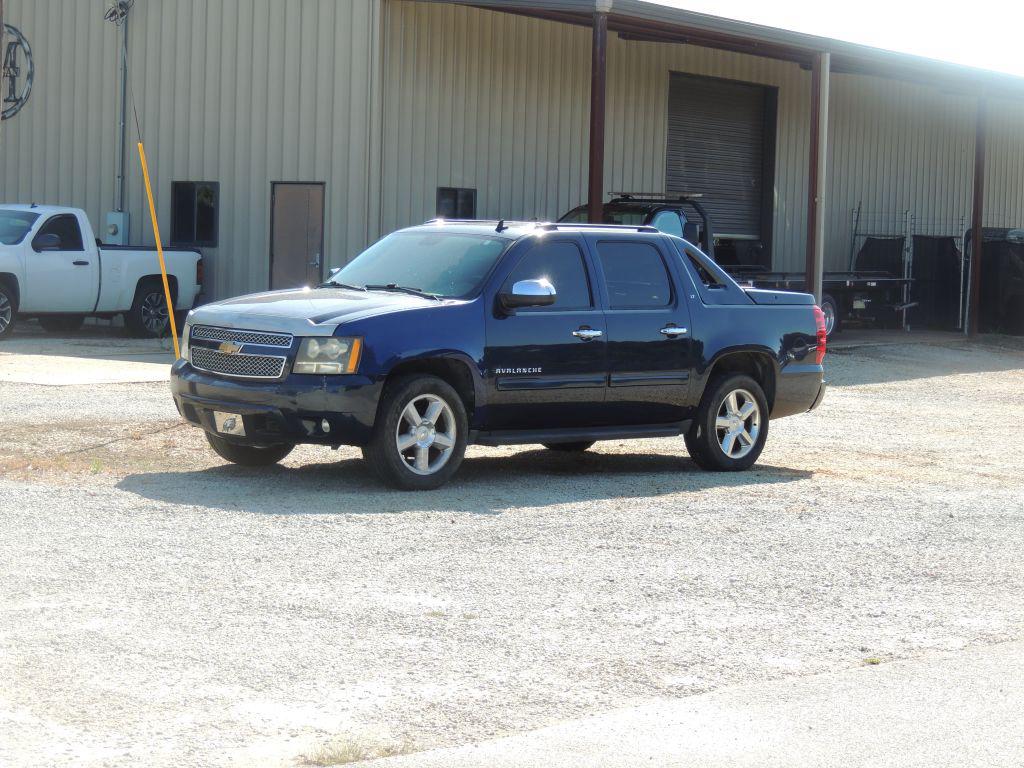 2012 Chevrolet Avalanche - $5,999