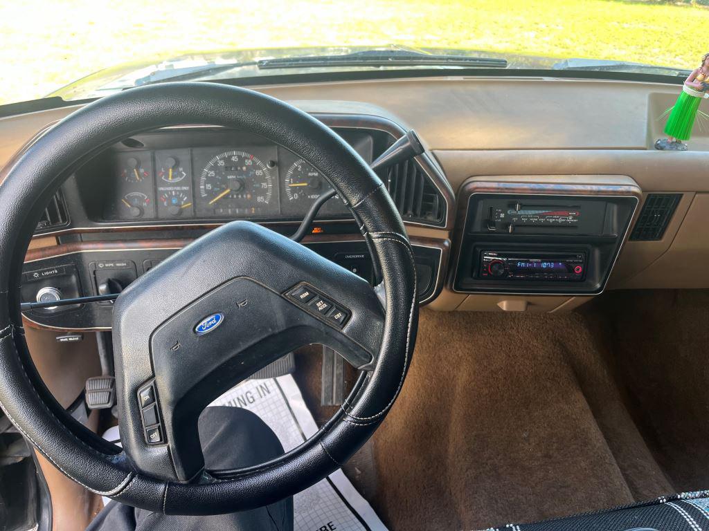 1989 Ford F-350 photo