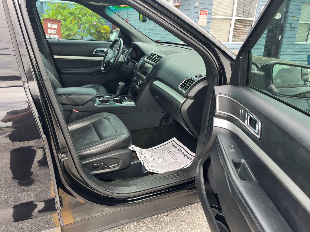 2016 Ford Explorer - $9,995