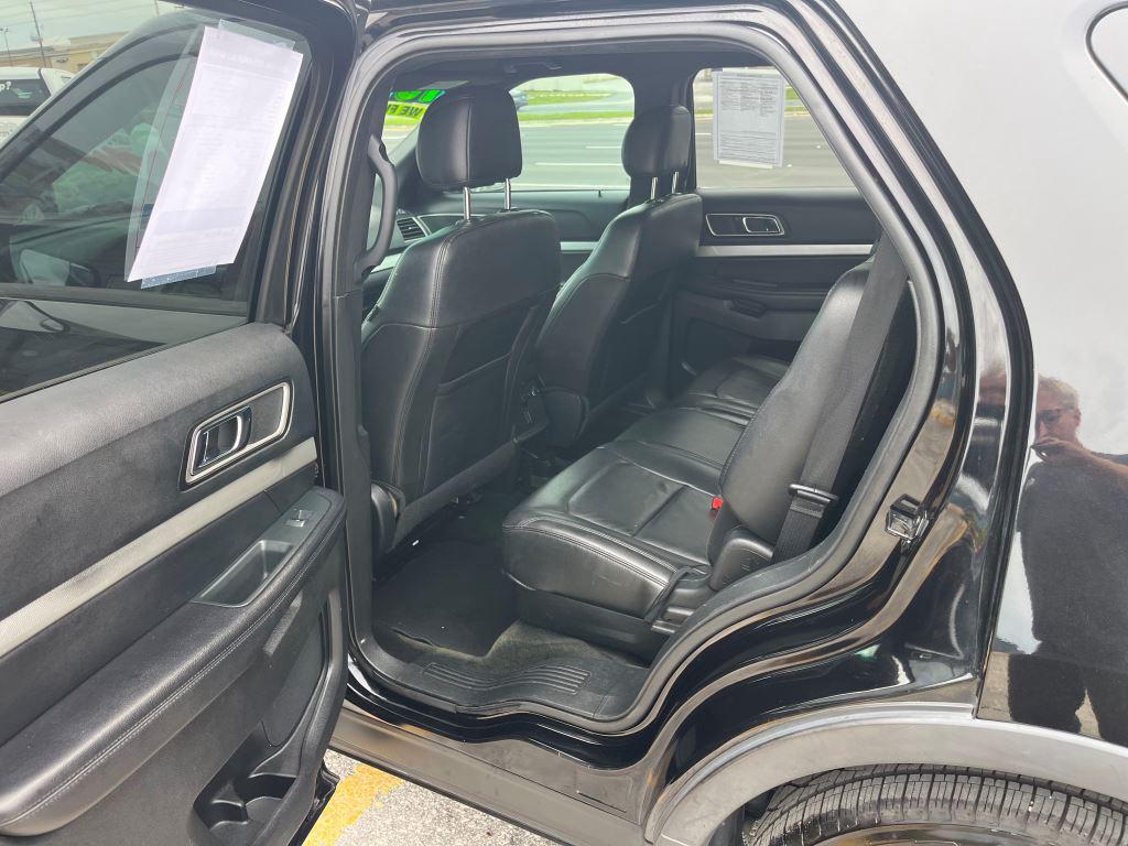 2016 Ford Explorer - $9,995
