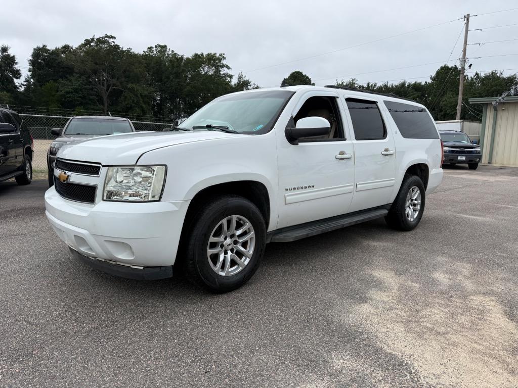 2011 Chevrolet Suburban - $10,800
