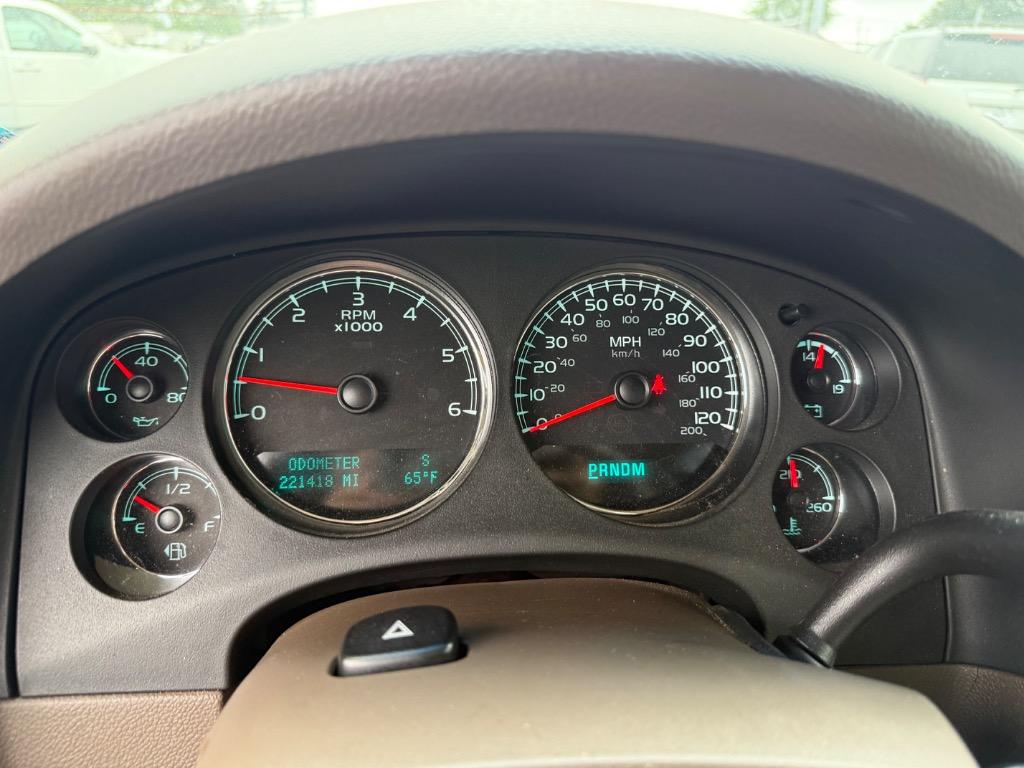 2011 Chevrolet Suburban - $10,800