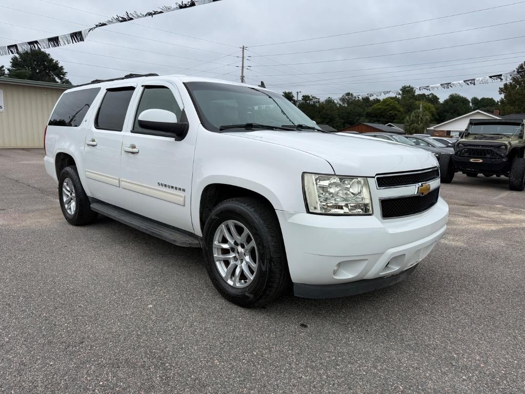 2011 Chevrolet Suburban - $10,800