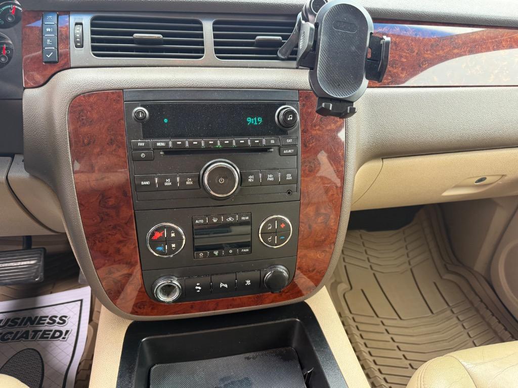 2011 Chevrolet Suburban - $10,800