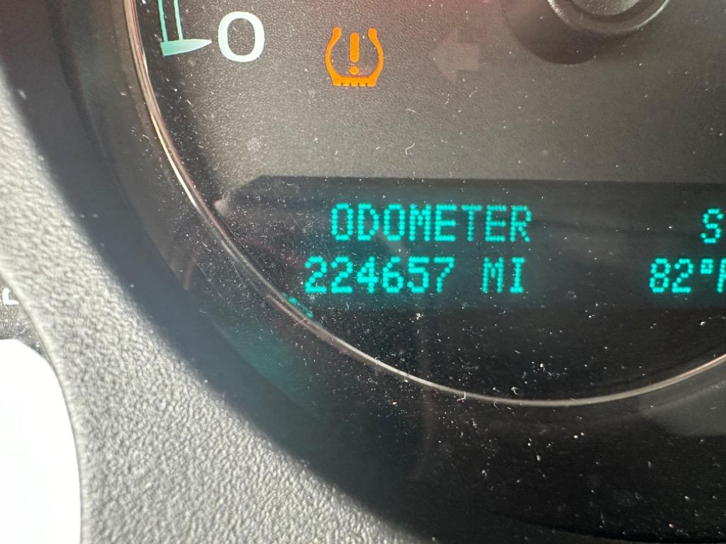 2009 Chevrolet Suburban - $8,200
