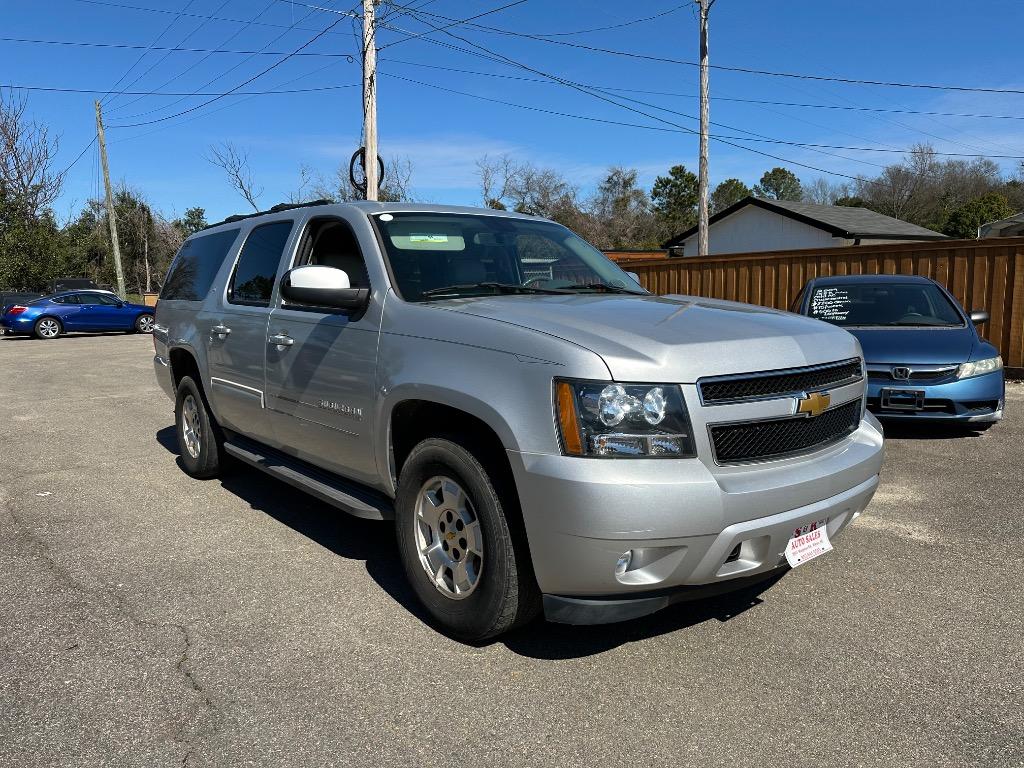 2010 Chevrolet Suburban LT 1500 photo