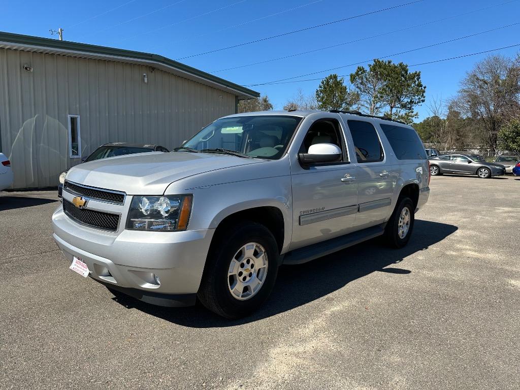 2010 Chevrolet Suburban LT 1500 photo