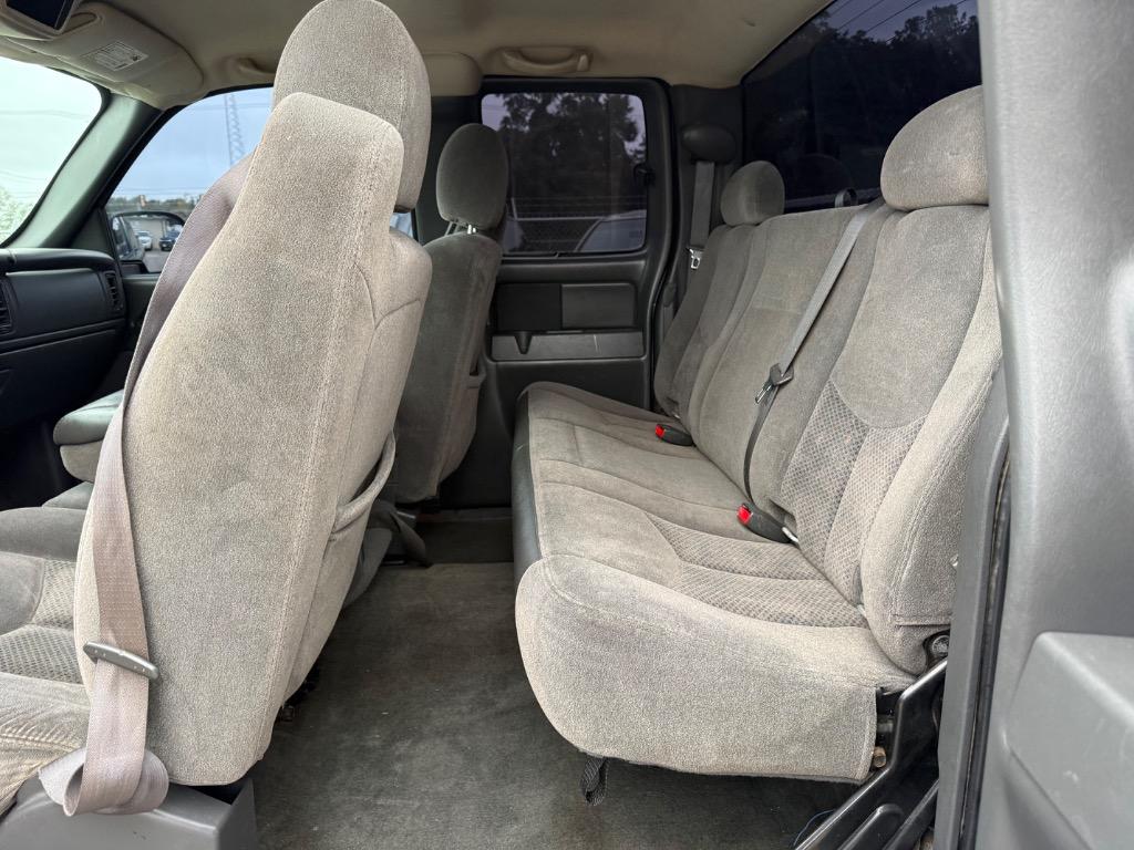 2006 Chevrolet Silverado - $9,200