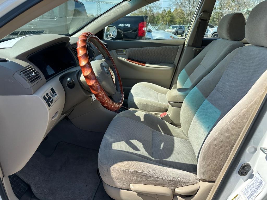 2007 Toyota Corolla CE photo