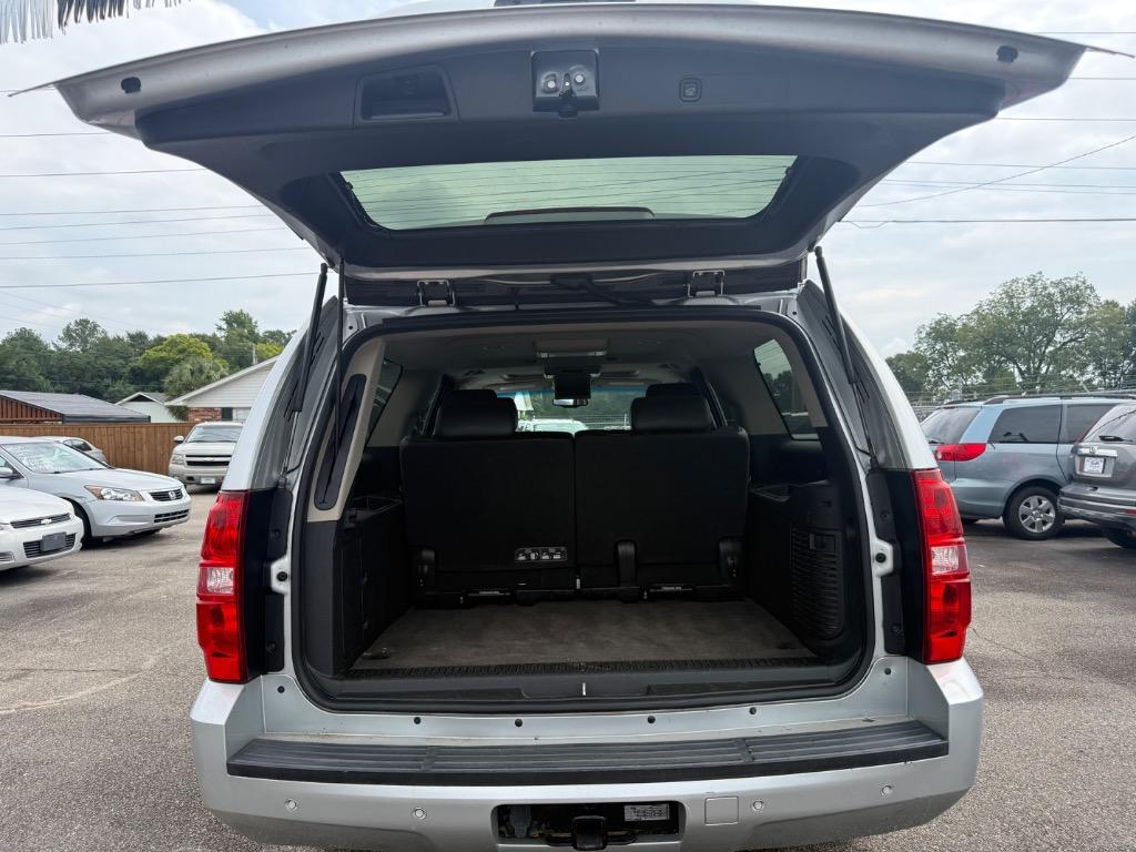 2012 Chevrolet Suburban - $12,800